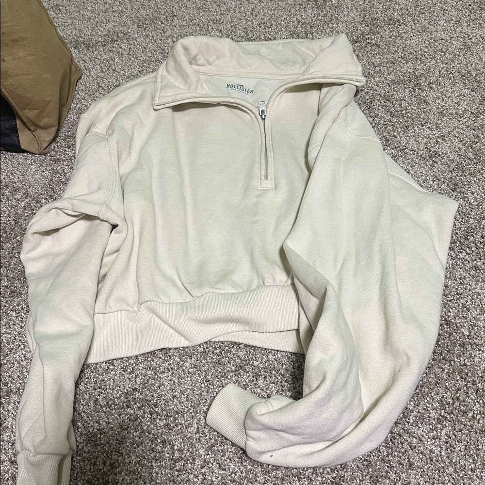 Hollister Off-White Quarter-Zip crop Sweatshirt